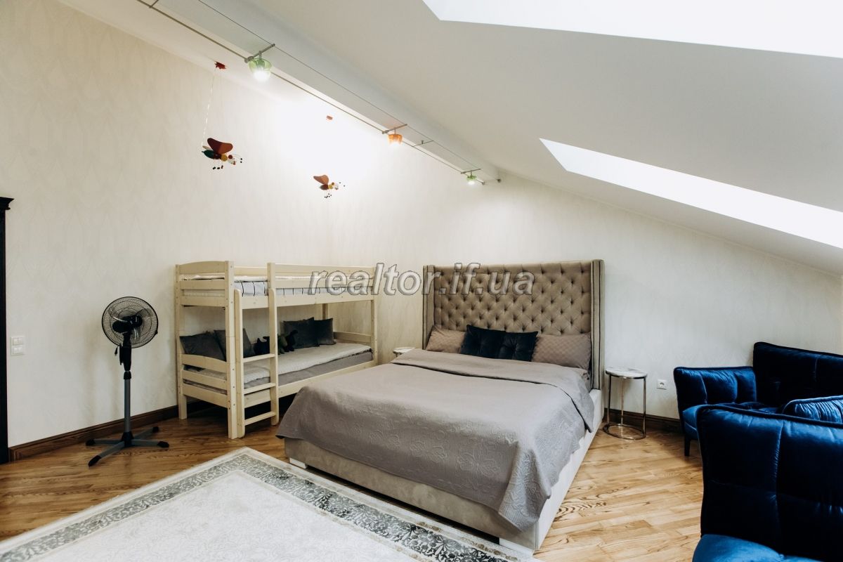 Prodazh_eksklyuzyvnoyi_kvartyry_z_yakisnym_remontom_ta_harazhem_v_tsentri_mista_po_vulytsi_Shopena_18451_3_1626701958.jpeg
