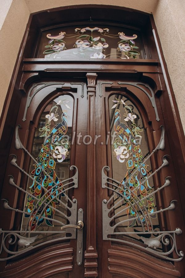 Prodazh_eksklyuzyvnoyi_kvartyry_z_yakisnym_remontom_ta_harazhem_v_tsentri_mista_po_vulytsi_Shopena_18451_45_1626701972.jpeg