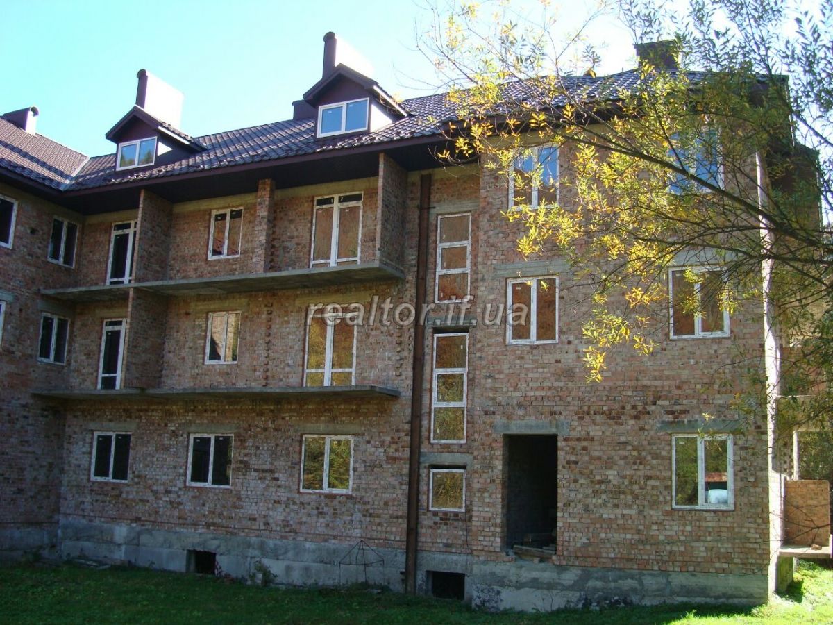 Prodazh_hotelnoho_kompleksu_v_Kolomyiskomu_raioni_15653_10_1543926490.jpg