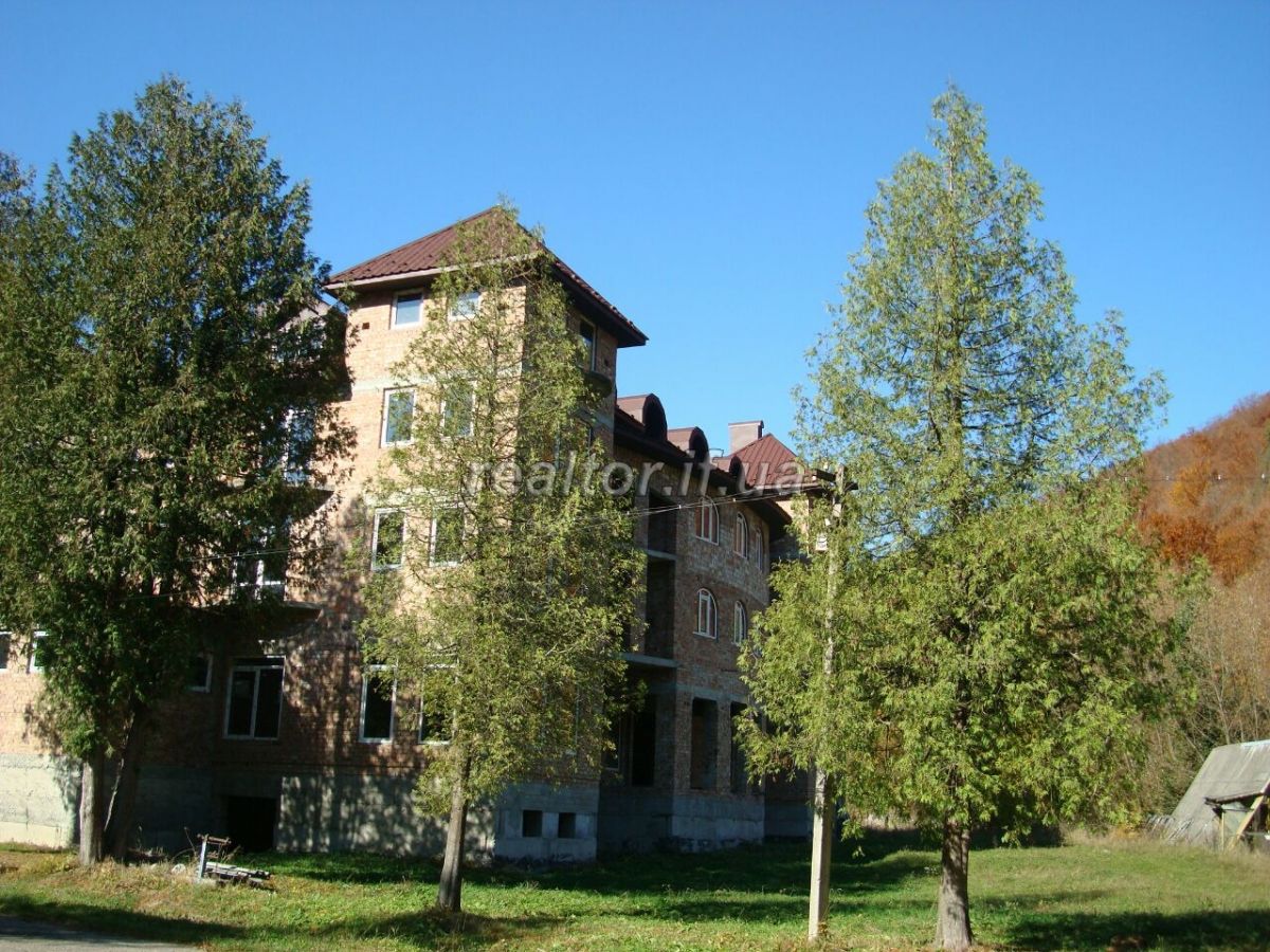 Prodazh_hotelnoho_kompleksu_v_Kolomyiskomu_raioni_15653_12_1543926491.jpg