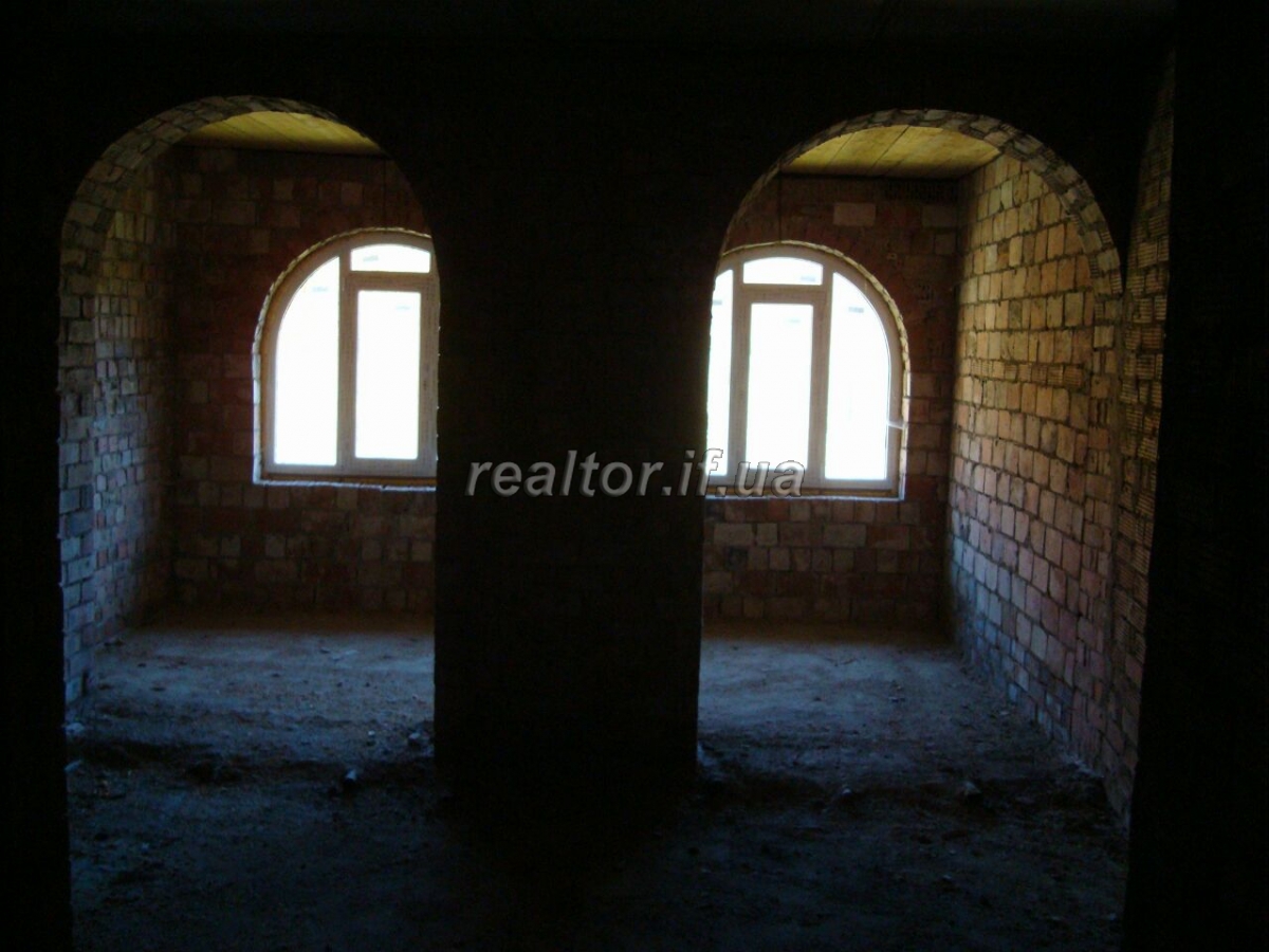 Prodazh_hotelnoho_kompleksu_v_Kolomyiskomu_raioni_15653_18_1543926494.jpg