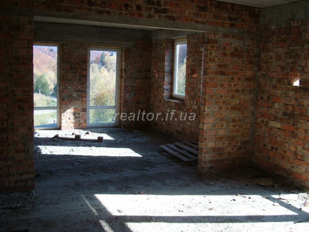 Prodazh_hotelnoho_kompleksu_v_Kolomyiskomu_raioni_15653_19_1543926495.jpg