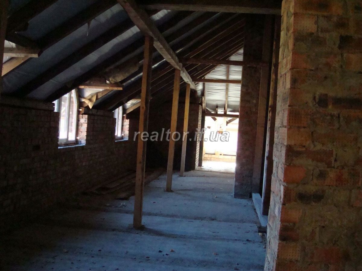 Prodazh_hotelnoho_kompleksu_v_Kolomyiskomu_raioni_15653_3_1543926486.jpg
