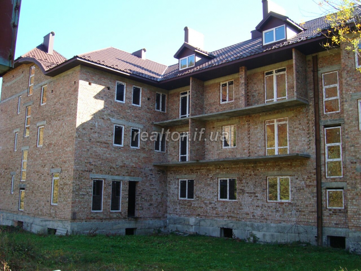 Prodazh_hotelnoho_kompleksu_v_Kolomyiskomu_raioni_15653_5_1543926488.jpg