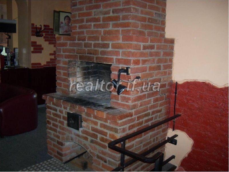 Prodazh_komertsiinoyi_nerukhomosti_(diyuche_kafe_Alpachino)_6869_7_1411297808.jpg
