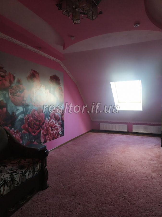 Prodazh_kvartyry_mansardnoho_typu_po_vulytsi_Konovaltsya_23718_1_1744875734.jpeg