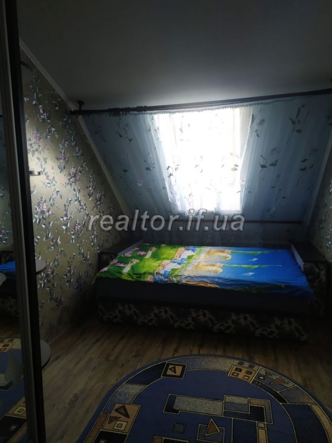 Prodazh_kvartyry_mansardnoho_typu_po_vulytsi_Konovaltsya_23718_8_1744875735.jpeg