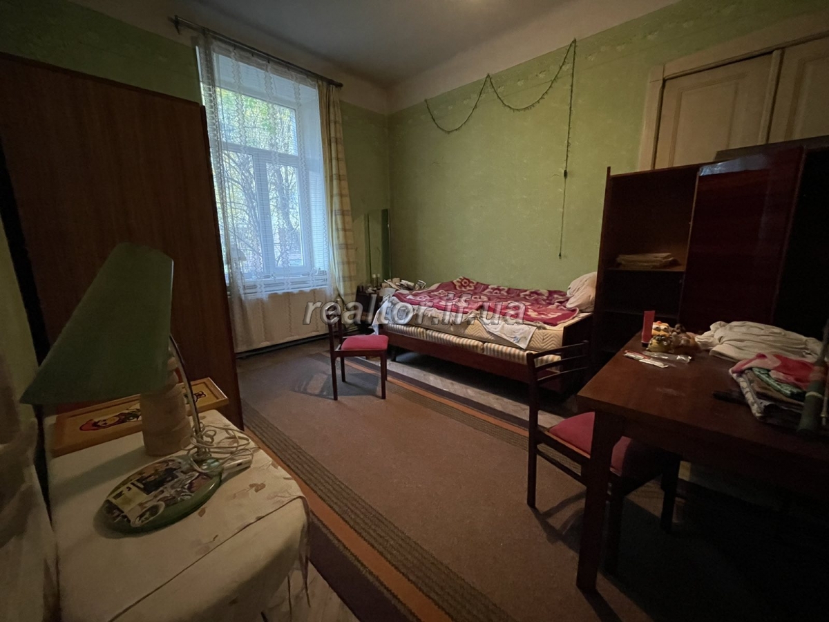 Prodazh_kvartyry_v_avstriiskomu_budynku_v_tsentri_mista_po_vulytsi_Tolstoho_20944_5_1635758908.jpeg