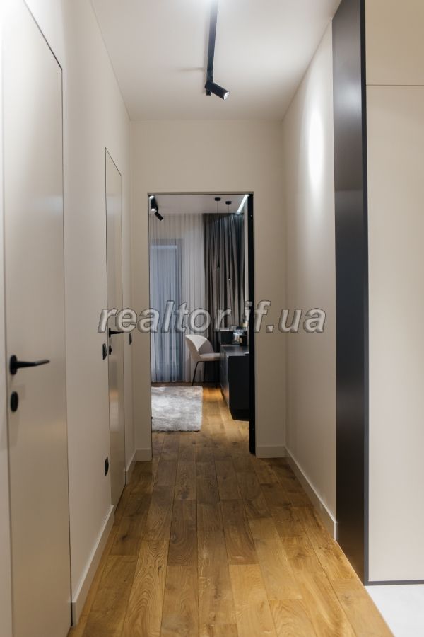 Prodazh_kvartyry_v_budynku_elit_klasu_na_berezi_miskoho_ozera_po_vulytsi_Hetmana_Mazepy_22834_5_1705052495.jpeg