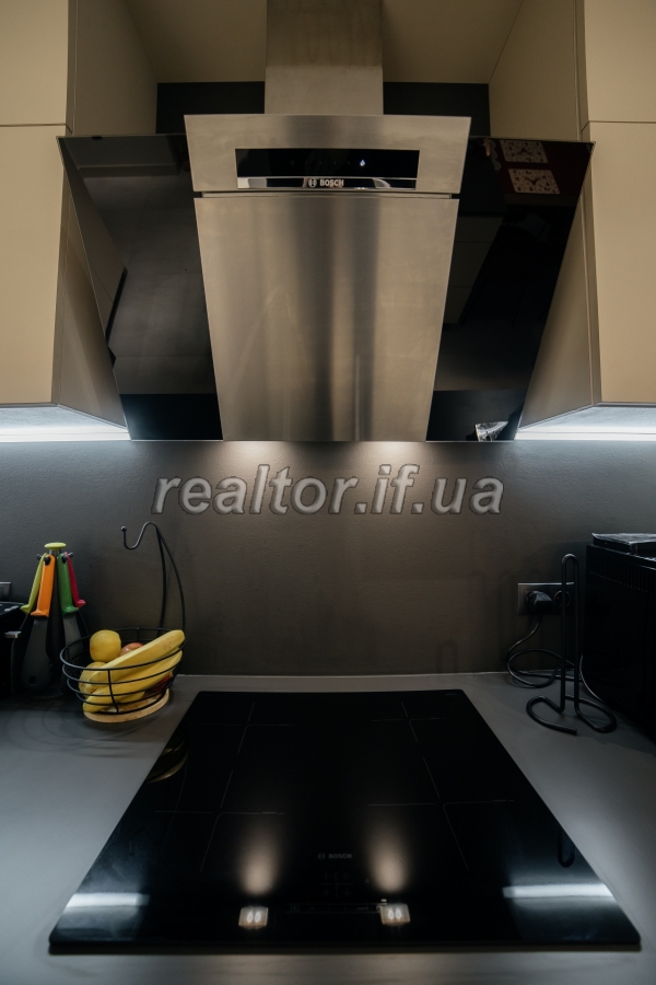 Prodazh_kvartyry_v_budynku_elit_klasu_na_berezi_miskoho_ozera_po_vulytsi_Hetmana_Mazepy_22834_6_1705052432.jpeg