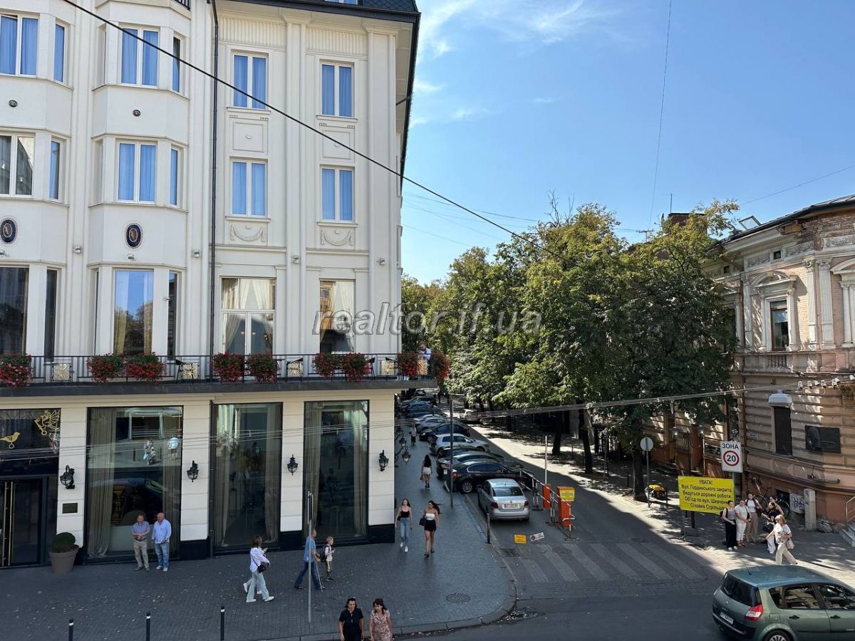 Prodazh_kvartyry_v_istorychnomu_tsentri_mista_v_polskomu_budynku_z_mozhlyvistyu_perevodu_pid_komertsiyu_23264_0_1725805481.jpeg