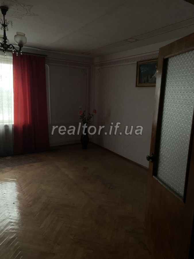 Prodazh_kvartyry_v_malopoverkhovomu_budynku_z_harazhem_iz_prybudynkovoyu_terytoriyeyu_20633_12_1629444939.jpeg
