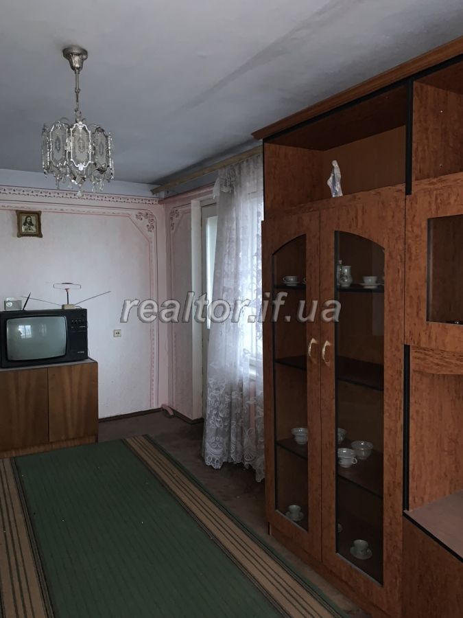 Prodazh_kvartyry_v_malopoverkhovomu_budynku_z_harazhem_iz_prybudynkovoyu_terytoriyeyu_20633_6_1629444938.jpeg