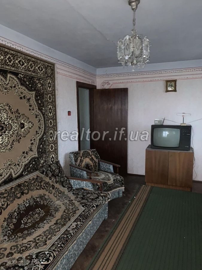 Prodazh_kvartyry_v_malopoverkhovomu_budynku_z_harazhem_iz_prybudynkovoyu_terytoriyeyu_20633_7_1629444938.jpeg