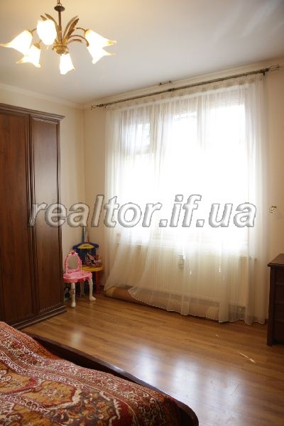 Prodazh_kvartyry_v_napivosobnyaku_z_zemelnoyu_dilyankoyu_v_tsentri_mista_9090_7_1450423319.jpg
