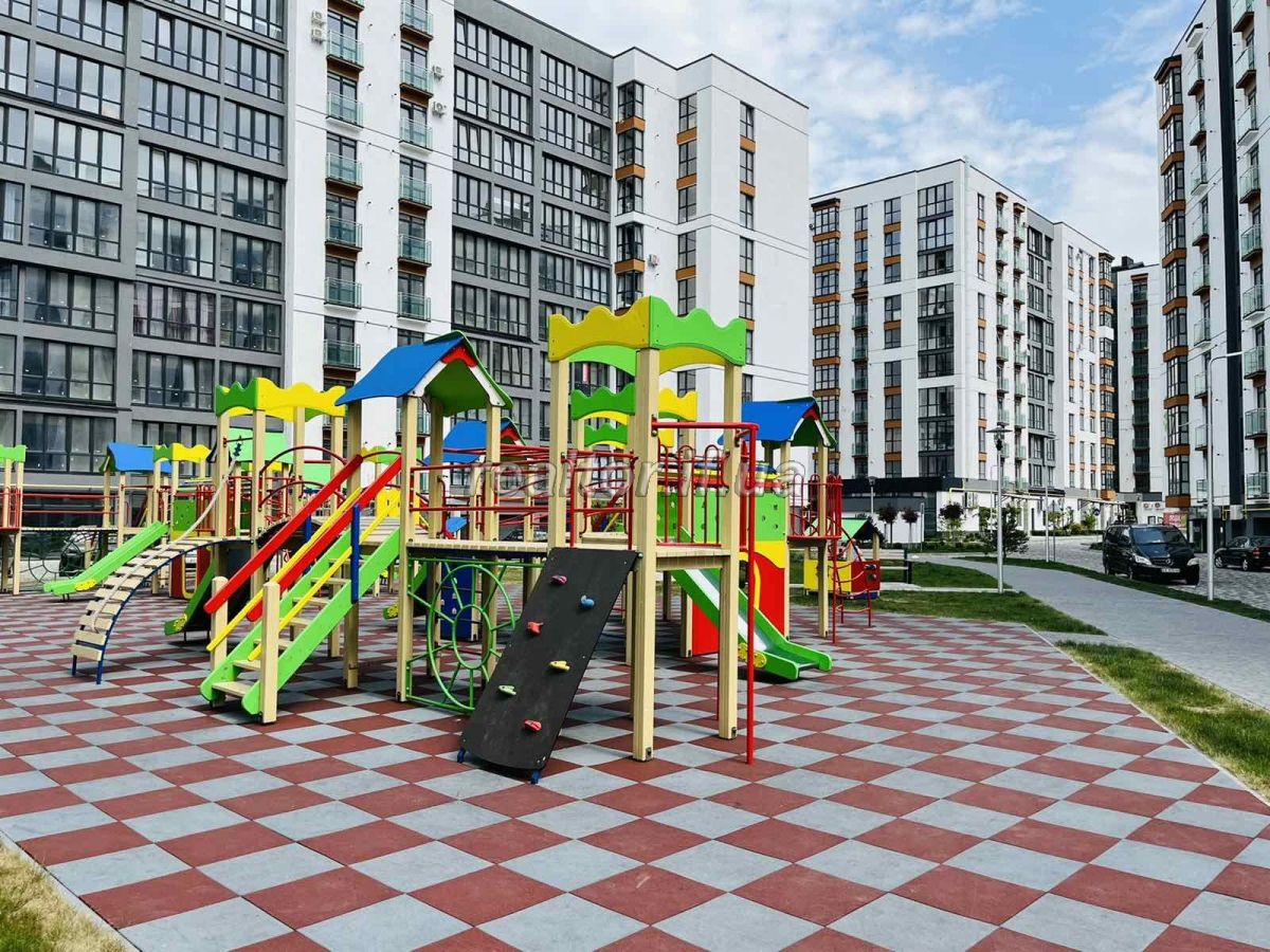 Prodazh_kvartyry_v_novomu_suchasnomu_zhytlovomu_kompleksi_Lypky_poruch_z_miskym_ozerom_ta_parkom_21821_3_1661242961.jpeg