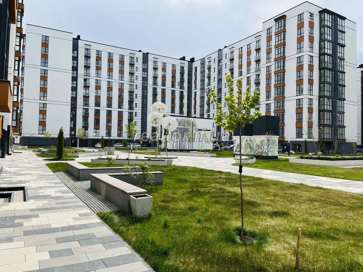 Prodazh_kvartyry_v_novomu_suchasnomu_zhytlovomu_kompleksi_Lypky_poruch_z_miskym_ozerom_ta_parkom_21821_7_1661242963.jpeg