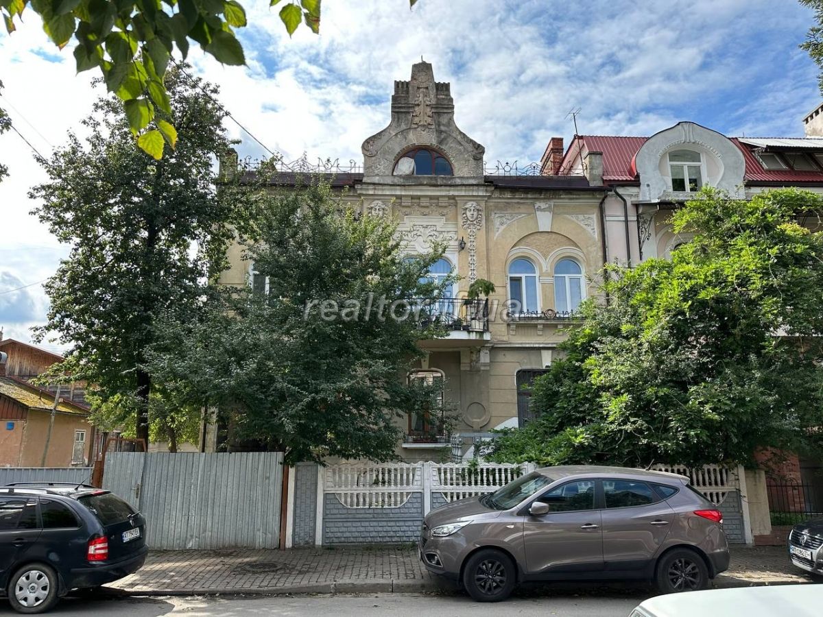 Prodazh_kvartyry_v_stani_syrtsya_v_istorychnomu_tsentri_Ivano-Frankivska_22629_3_1695208998.jpeg