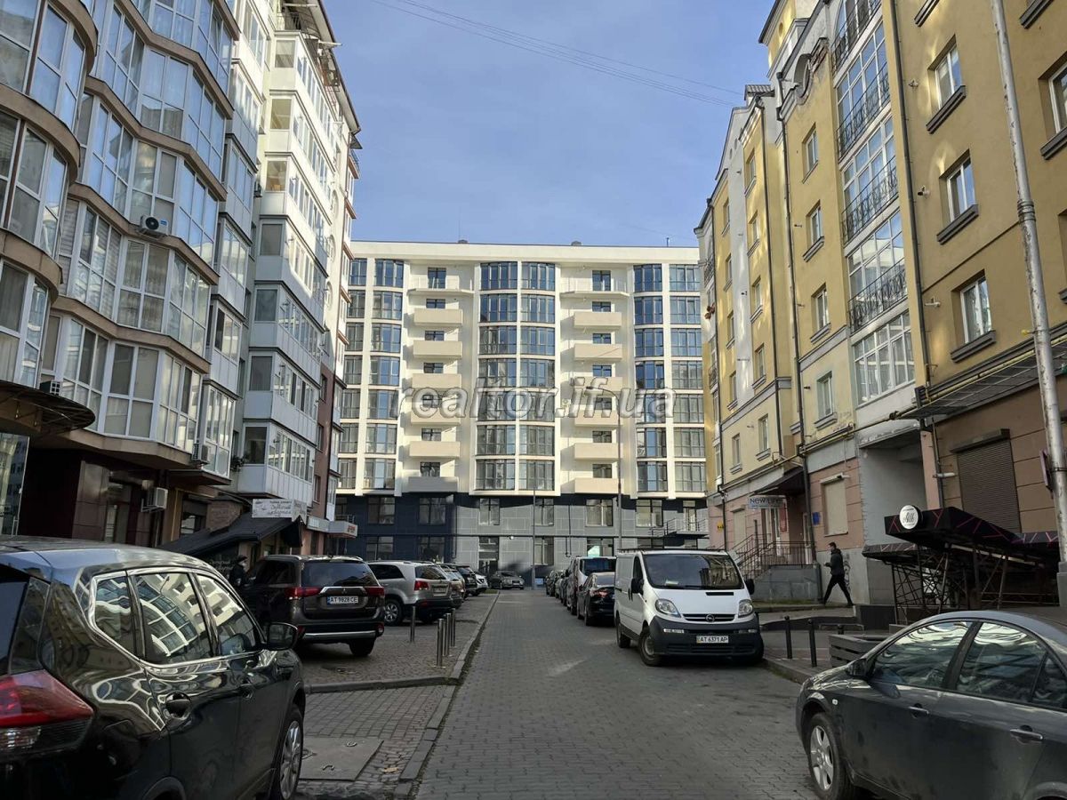 Prodazh_kvartyry_v_tsentri_Ivano-Frankivska_v_zdanomu_budynku_po_vulytsi_Volodymyra_Velykoho_22759_17_1701094130.jpeg