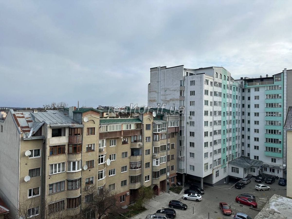 Prodazh_kvartyry_v_tsentri_Ivano-Frankivska_v_zdanomu_budynku_po_vulytsi_Volodymyra_Velykoho_22759_4_1701094127.jpeg
