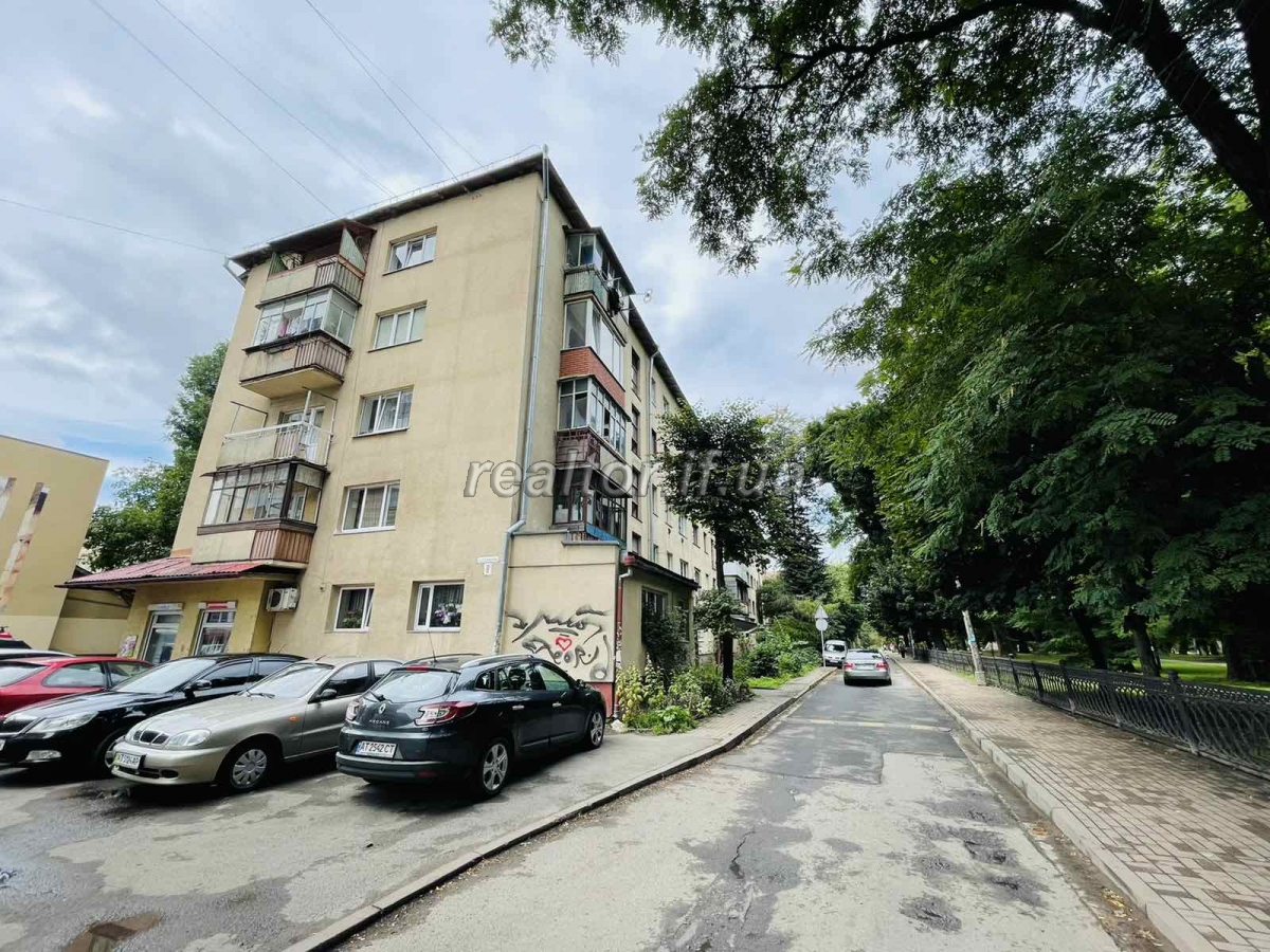 Prodazh_kvartyry_v_tsentri_mista_v_tsentri_Ivano-Frankivska_po_vulytsi_Stepana_Bandery_20595_3_1628513797.jpeg