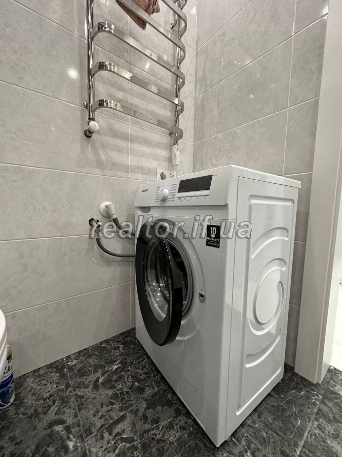 Prodazh_kvartyry_z_harnym_remontom_v_novomu_obzhytomu_budynku_v_spalnomu_raioni_mista__22530_11_1695017335.jpeg