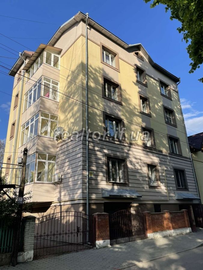 Prodazh_kvartyry_z_remontom_ta_harazhem_v_klubnomu_malopoverkhovomu_budynku_21780_30_1660216617.jpeg