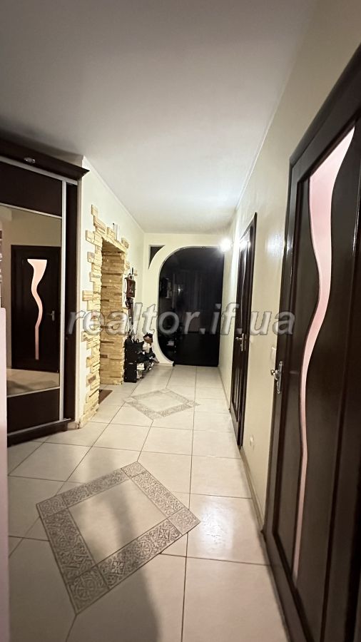 Prodazh_kvartyry_z_remontom_ta_meblyamy_po_vulytsi_Parkova_22920_4_1709820862.jpeg
