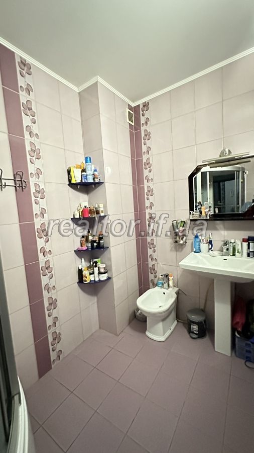 Prodazh_kvartyry_z_remontom_ta_meblyamy_po_vulytsi_Parkova_22920_6_1709820862.jpeg