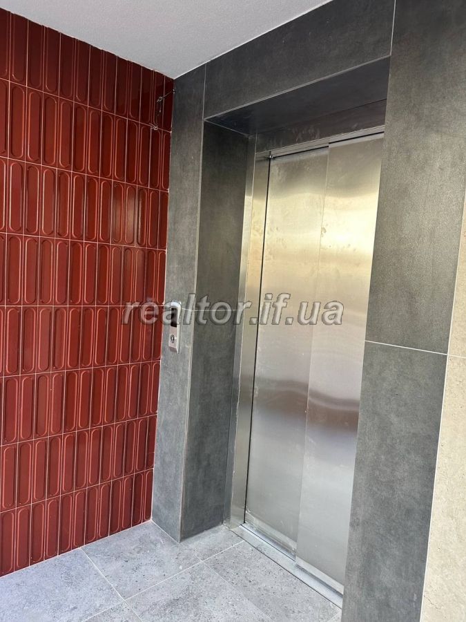 Prodazh_kvartyry_z_remontom_v_klubnomu_budynku_v_tsentri_mista_23620_17_1741794103.jpeg