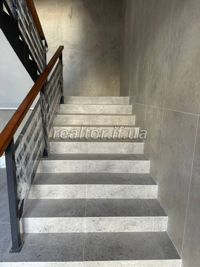 Prodazh_kvartyry_z_remontom_v_klubnomu_budynku_v_tsentri_mista_23620_18_1741794103.jpeg