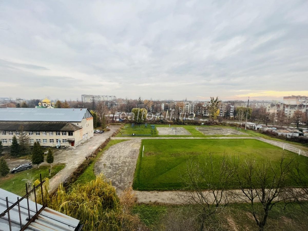 Prodazh_kvartyry_z_remontom_v_malopoverkhovomu_budynku_po_vulytsi_Doroshenka_22054_9_1668420831.jpeg