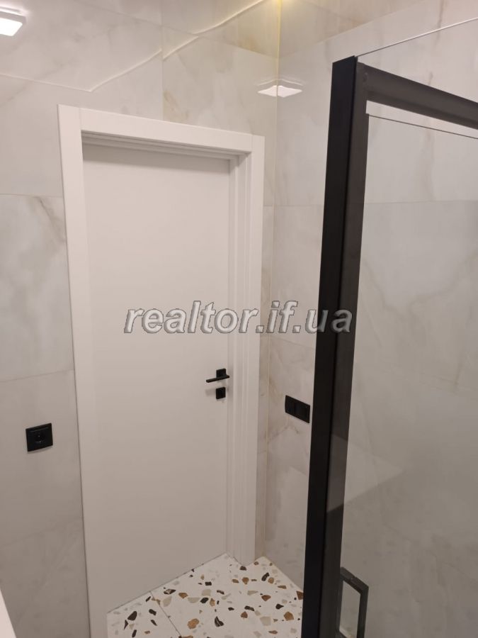 Prodazh_kvartyry_z_remontom_v_novobudovi_poruch_z_parkom_Shevchenka_23751_3_1746009599.jpeg