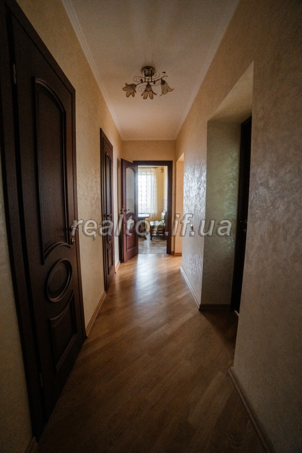 Prodazh_kvartyry_z_remontom_v_obzhytomu_novomu_budynku_poruch_z_parkom_22099_11_1672758744.jpeg