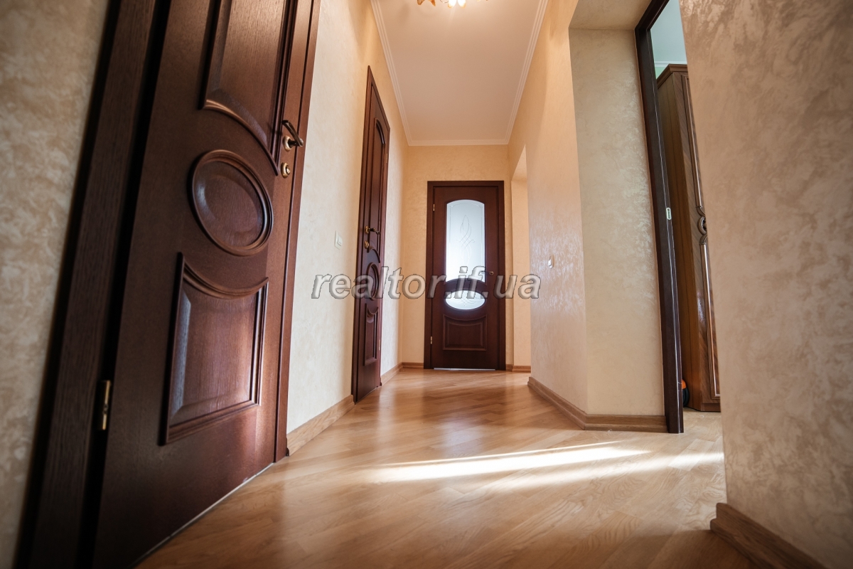 Prodazh_kvartyry_z_remontom_v_obzhytomu_novomu_budynku_poruch_z_parkom_22099_24_1672758747.jpeg