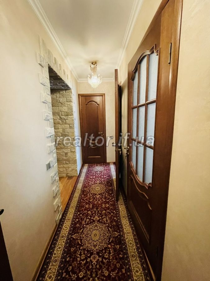 Prodazh_kvartyry_z_yakisnym_remontom_z_mozhlyvistyu_pid_komertsiyu_pry_tsentri_21424_12_1650538181.jpeg