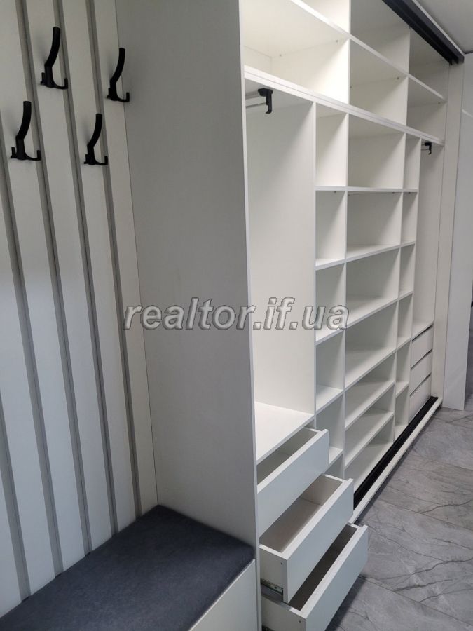 Prodazh_kvartyry_z_yevroremontom_ta_meblyamy_v_novobudovi_po_vulytsi_Tselevycha_23772_9_1746519750.jpeg