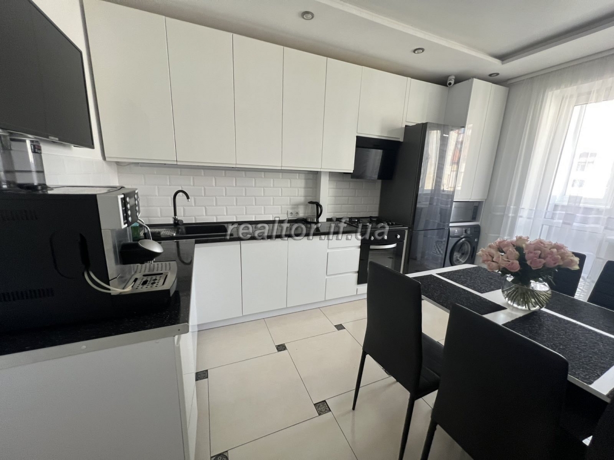 Prodazh_kvartyry_z_yevroremontom_ta_meblyamy_v_novobudovi_poruch_Arsenu_23711_15_1744789889.jpeg