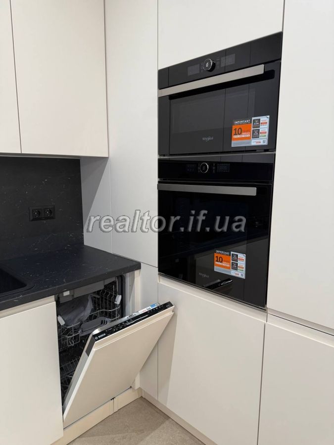 Prodazh_kvatyry_z_dyzainerskym_yevroremontom_v_prestyzhnii_lokatsiyi_mista_v_zhytlovomu_kompleksi_Lypky_23761_8_1746179519.jpeg