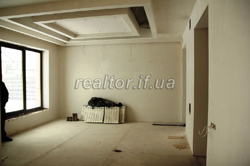 Prodazh_novobudovy_v_Ivano-Frankivsku_3920_8_1359467874.jpg