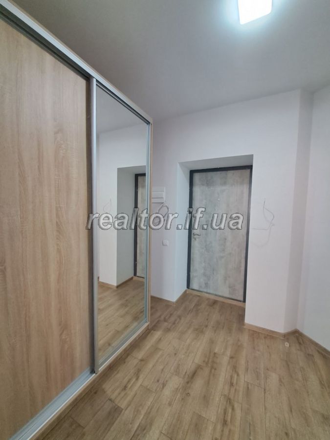 Prodazh_odnokimnatnoyi_kvartyry_velykoyi_ploshchi_v_novomu_zhytlovomu_kompleksi_poruch_miskoho_ozera_23750_1_1746006949.jpeg