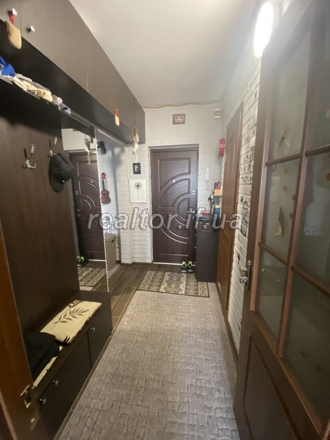 Prodazh__odnokimnatnoyi_kvartyry_z_remontom_po_vulytsi_Khotkevycha_23926_3_1751541684.jpeg
