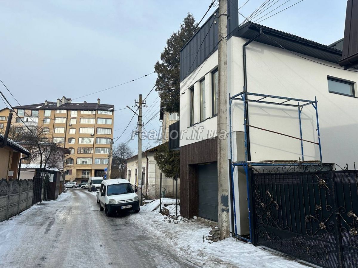 Prodazh_osobnyaka_v_tsentri_Ivano-Frankivska_faktychno_hotovoho_do_remontu_22846_1_1706017195.jpeg