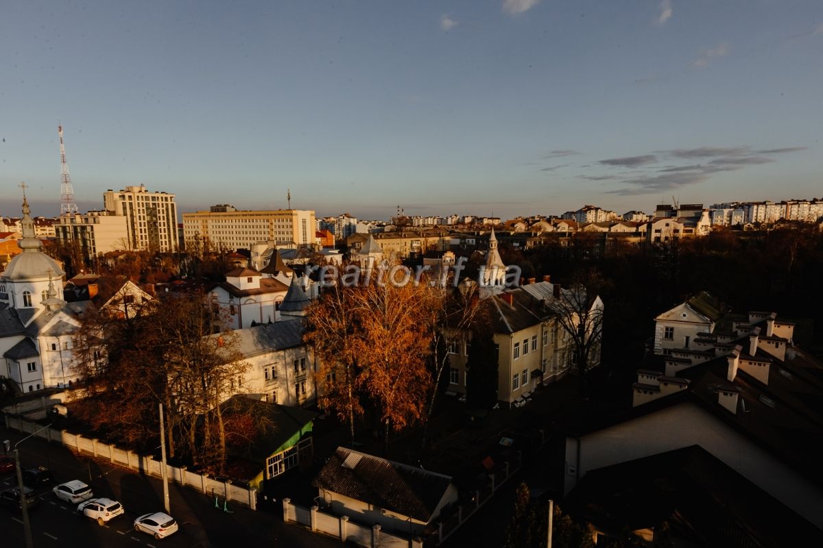 _Prodazh_pentkhausu_z_vlasnoyu_terasoyu_v_tsentralnii_chastyni_mista_Ivano-Frankivsk_22868_12_1707499593.jpeg