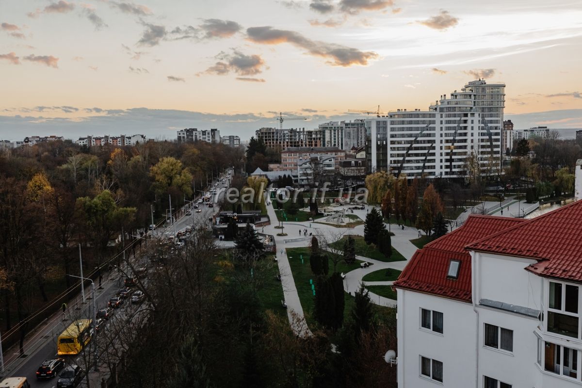 _Prodazh_pentkhausu_z_vlasnoyu_terasoyu_v_tsentralnii_chastyni_mista_Ivano-Frankivsk_22868_14_1707499711.jpeg