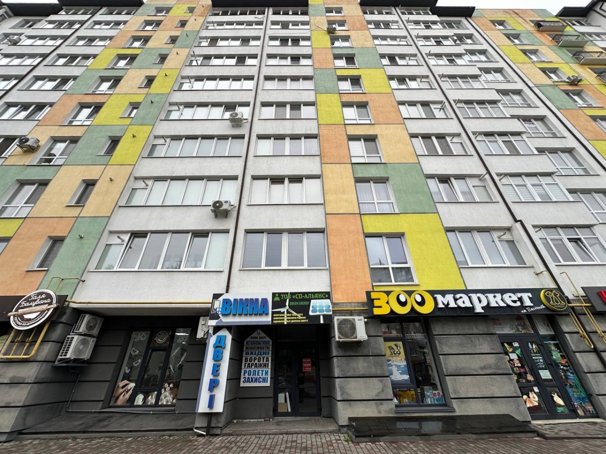 Prodazh_pidvalnoho_prymishchennya_v_obzhytomu_mikroraioni_z_velykoyu_prokhidnistyu_24024_1_1757922033.jpeg