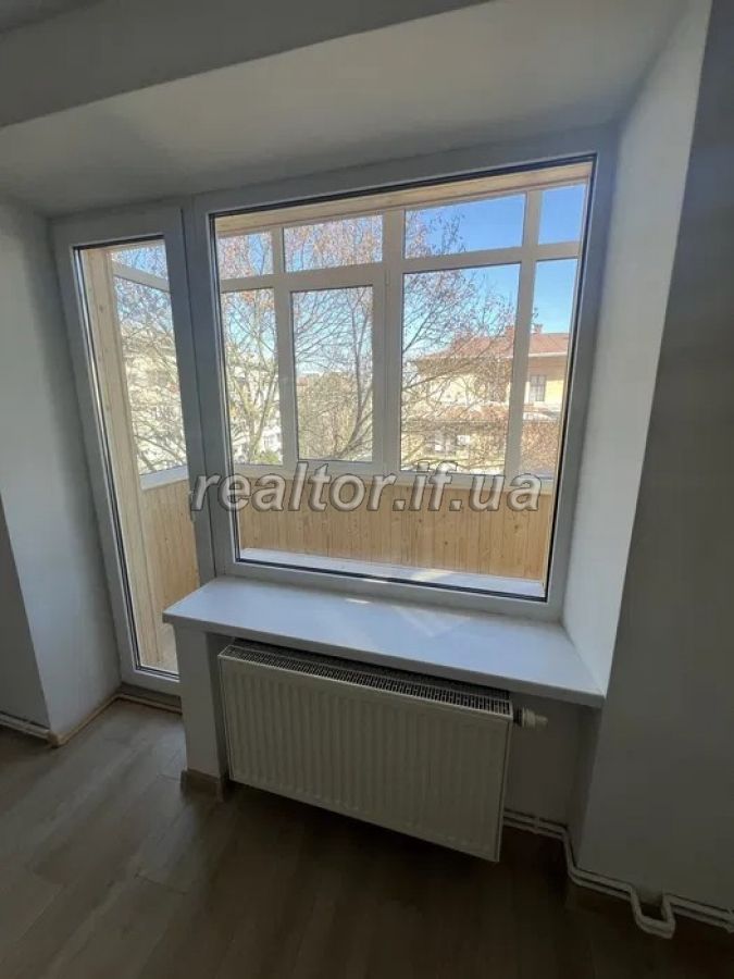 Prodazh_prostoroyi_4_kimnatnoyi_kvartyry_v_tsentralnii_chastyni_mista_23676_11_1742823880.jpeg
