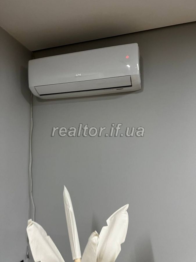 Prodazh_prostoroyi_kvartyry_v_novomu_zhytlovomu_kompleksi_po_vulytsi_Vysochana__23720_3_1745392578.jpeg
