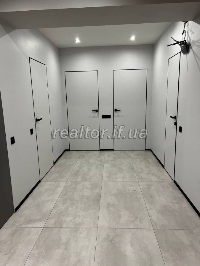 Prodazh_prostoroyi_kvartyry_v_novomu_zhytlovomu_kompleksi_po_vulytsi_Vysochana__23720_43_1745392584.jpeg