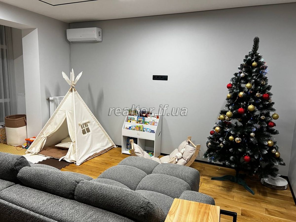 Prodazh_prostoroyi_kvartyry_v_novomu_zhytlovomu_kompleksi_po_vulytsi_Vysochana__23720_50_1745392586.jpeg